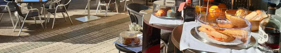 Terraza de Planet Café Renedo